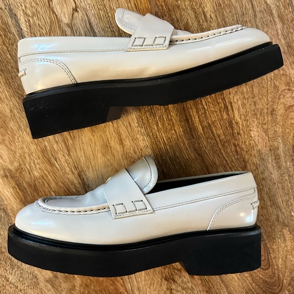 Aquatalia Maura Abrasivato Loafer in Ivory Size 6.5 - Picture 2 of 9